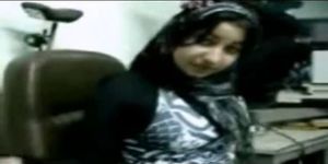 Egypt Hijab Secretary Meet Boss After Work EMPFlix Porn Videos
