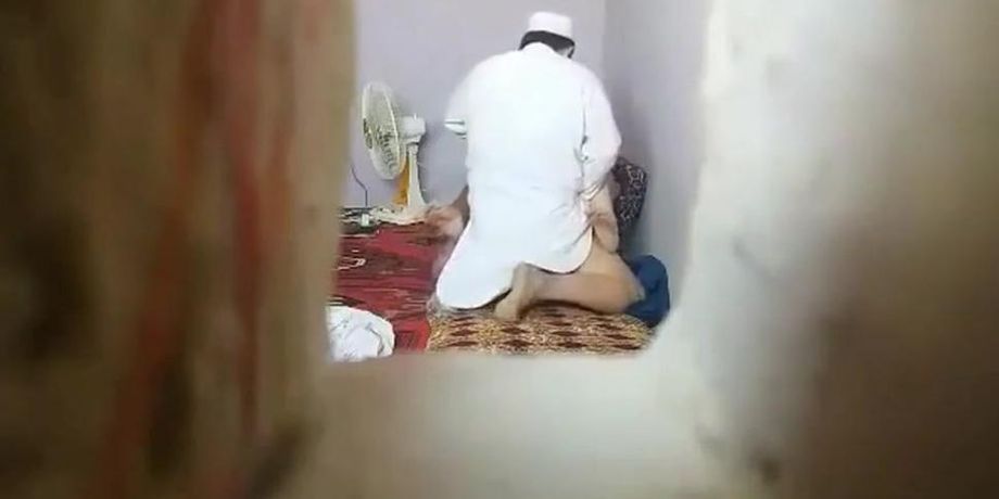 Afghan mullahs sex with a MILF EMPFlix Porn Videos