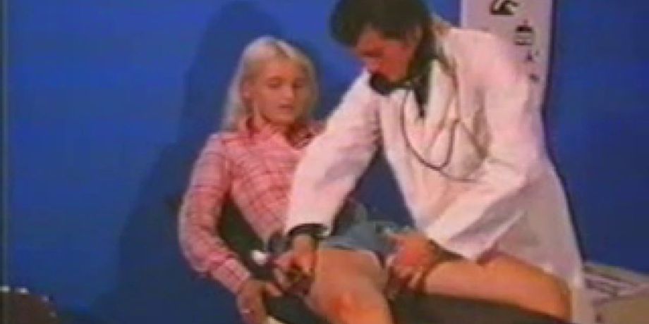 Vintage Shemale Christina - Classic - Christina Young at the doctor EMPFlix Porn Videos