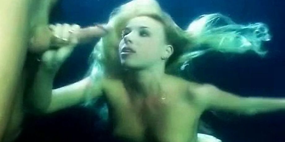 Underwater cumshot compilation EMPFlix Porn Videos