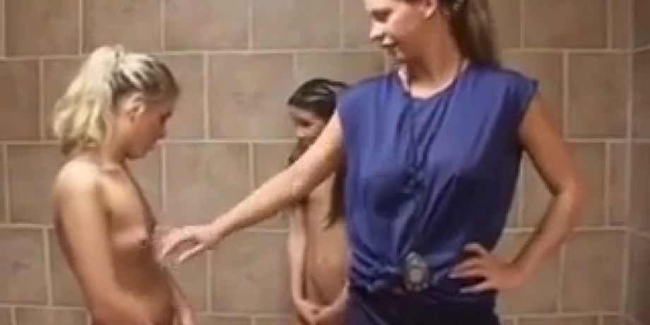 Lesbian Changing Room - Gym Teacher Has Lesbian Sex With Teens in Locker Room EMPFlix Porn Videos