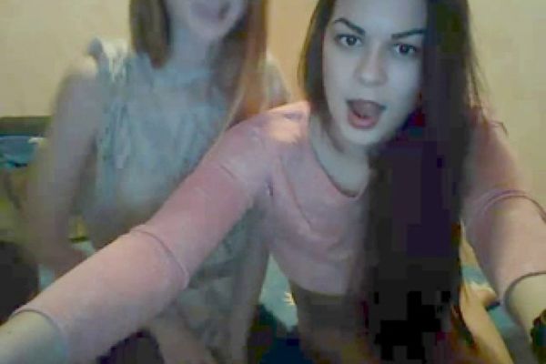 Two Girls Webcam - Two Girls kissing on Webcam